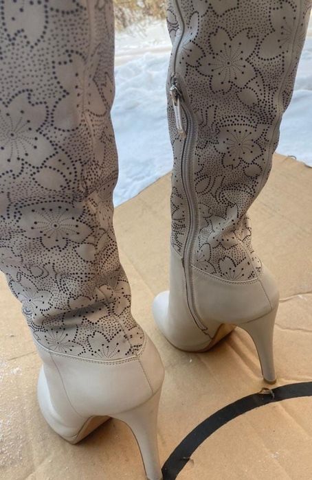 Кожаные ботфорты новые