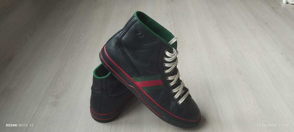 Tenisi piele barbati marca Gucci 1977