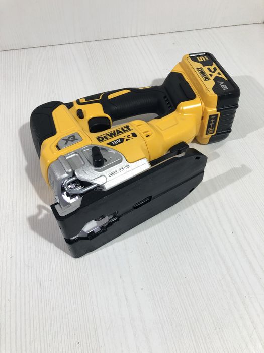 Pendular Dewalt DCS 334
