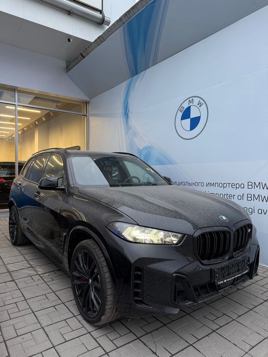 Продам новый BMW X5 M60i xDrive FULL , в наличии с гарантией