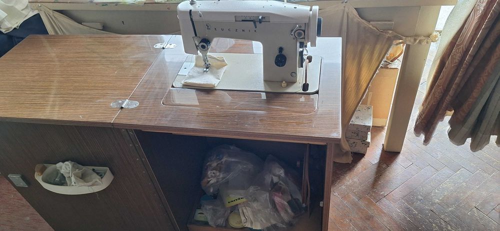 Домашна шевна машина Лучник