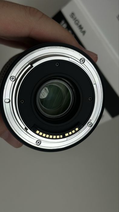Продам sigma 18-50 mm 2.8 для Canon RF