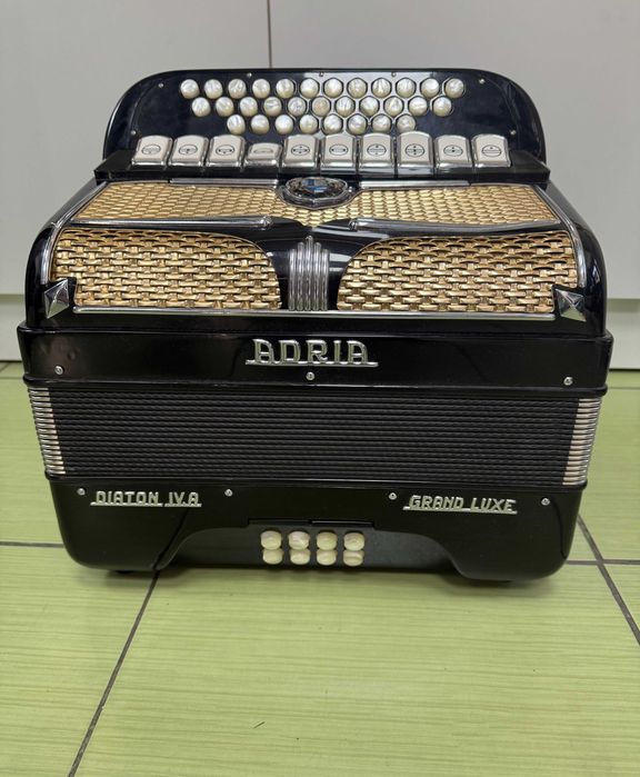 Acordeon ADRIA Daton IV A Grand Luxe