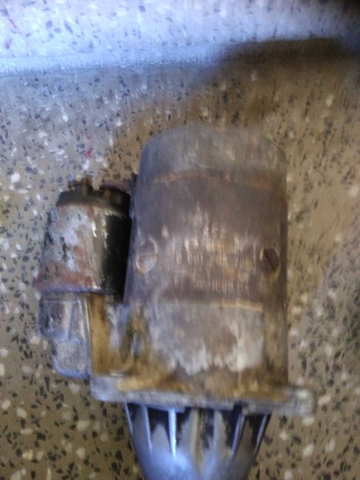 форд сиера 1.6 бензин на части или цял