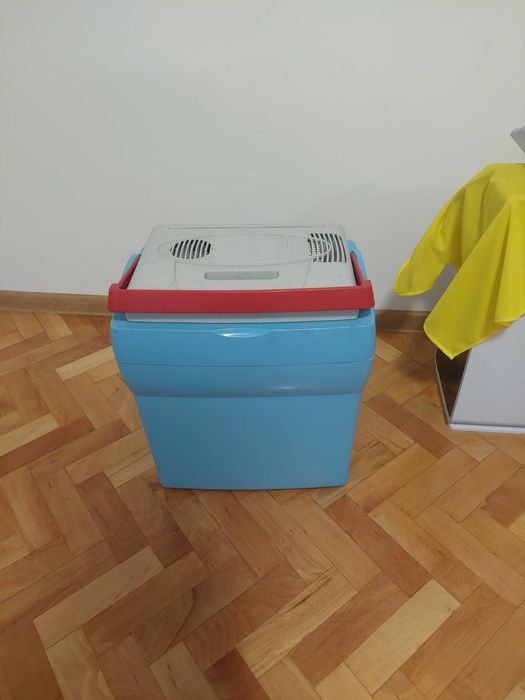 Електрическа хладилна чанта GIO STYLE (12V)