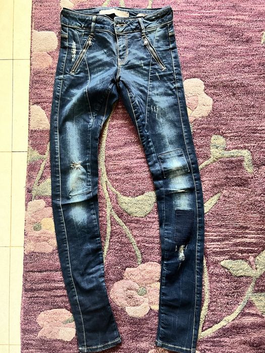 vând pantaloni Guess originali, noi, cu eticheta, mărimea 26