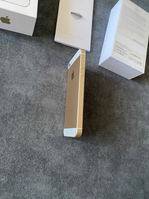 Apple iPhone SE 2016