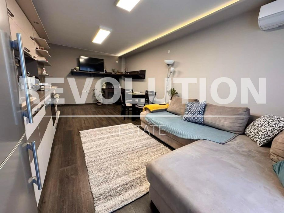 Дава се под наем Тристаен апартамент в Варна, Чайка - 70 кв.м за 797.64 € - Снимка #2