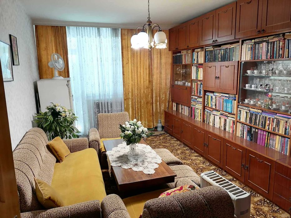 Продава се апартамент 120 кв. м. - 200 000 евро