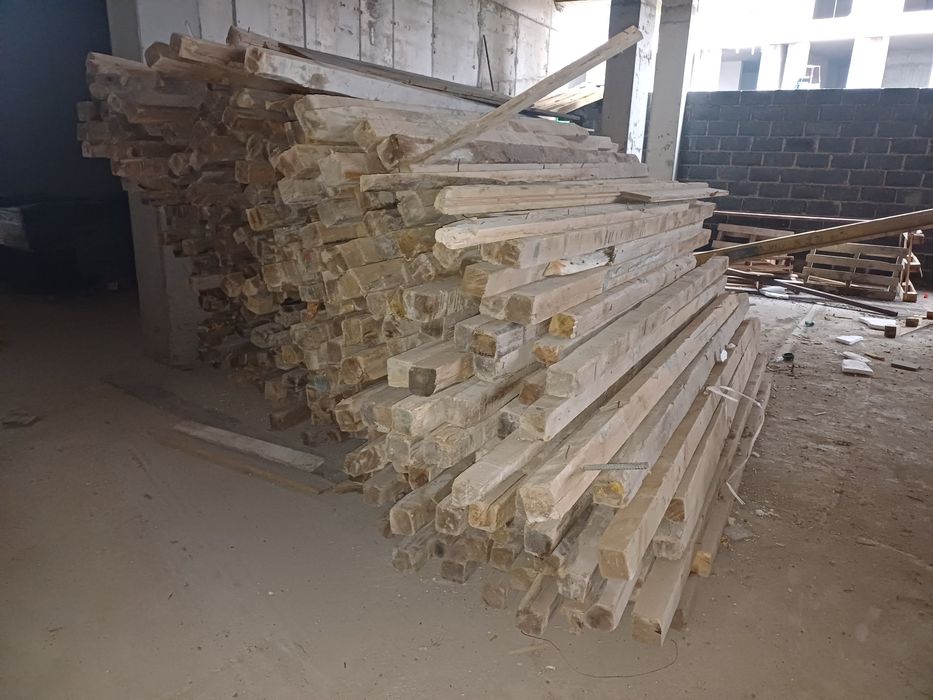 Фанеры, балки, брусы б/у