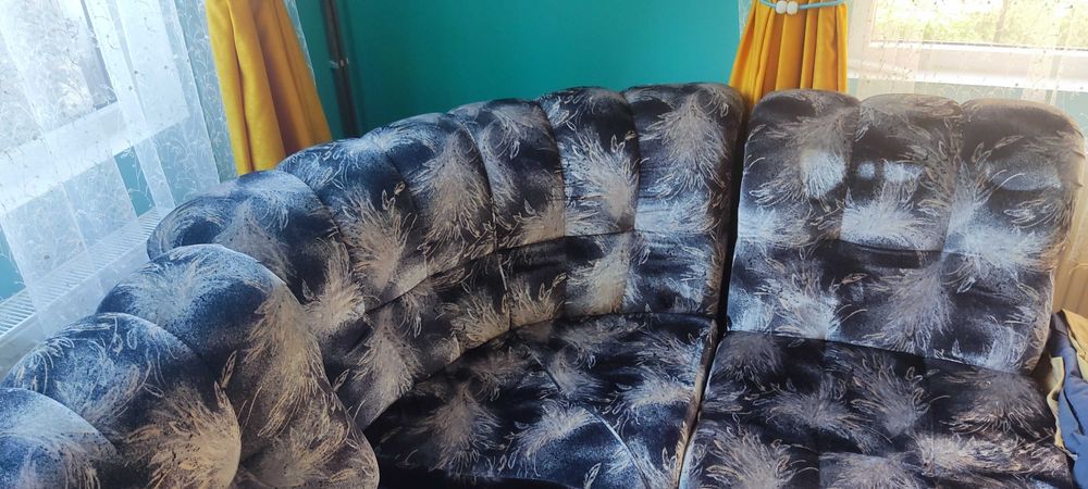 Разтегателен диван