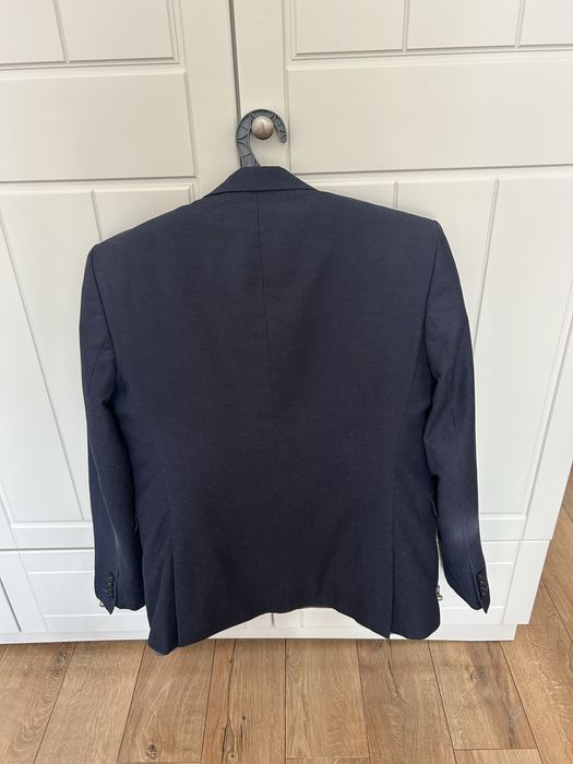 Продам мужские костюмы