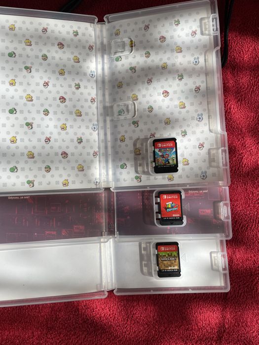 Nintendo switch +3 игри+калъфка