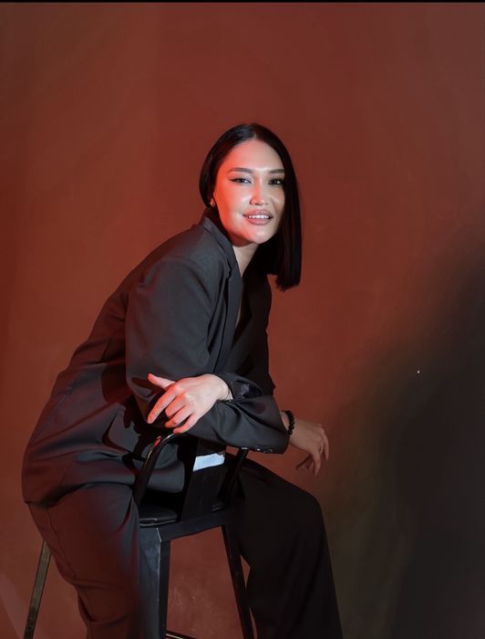 Продаю два шикарных костюма