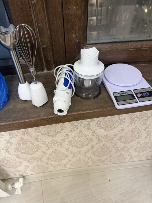 Ручной блендер, миксер и измельчитель