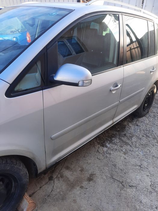 Vand sau schimb volkswagen touran 2.0 TDI BKD