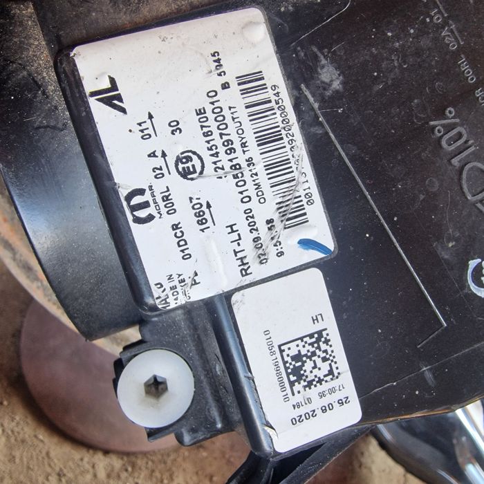 Fiat Tipo 2020 ляв фар