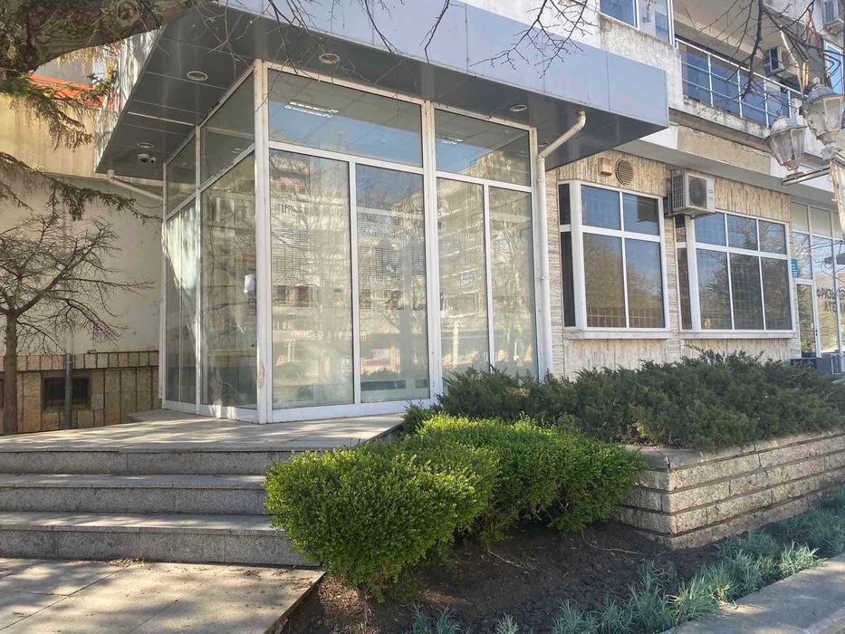 Дава се под наем Магазин в Каварна - 123 кв.м за 612 € - Снимка #4