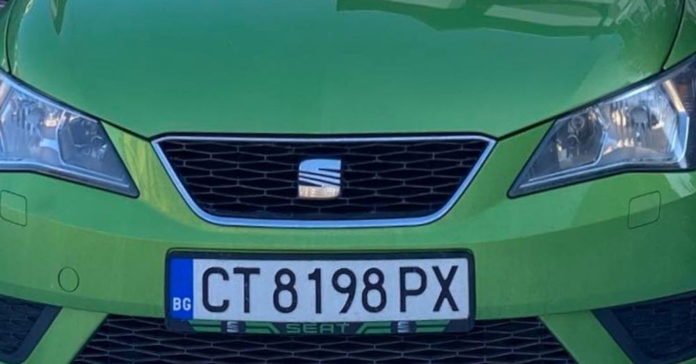 Комплект персонализирани рамки Сеат за регистрационни номера