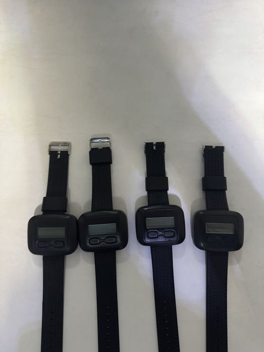 Продам часы и кнопка вызова