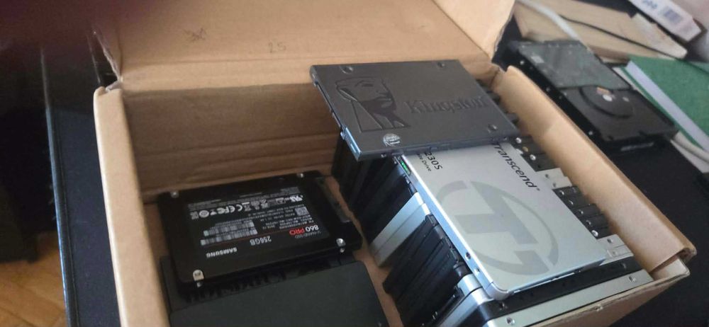 SSD хард диск 240 , 500 гб