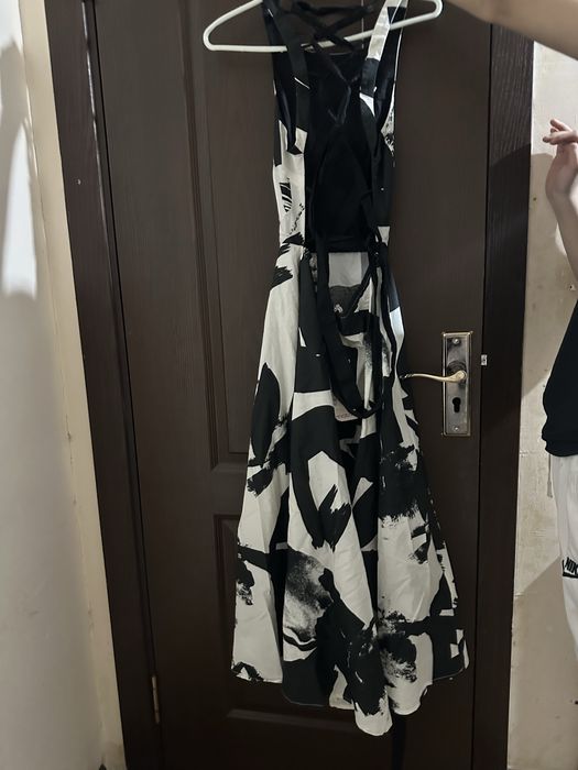 Платье с открытой спиной