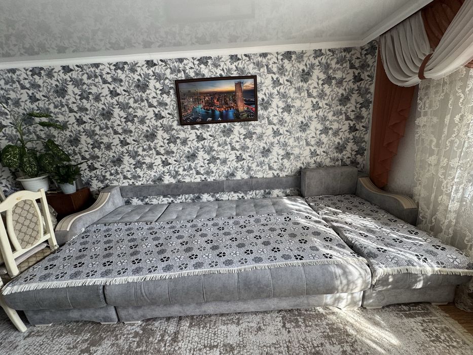 Диван в гостинную