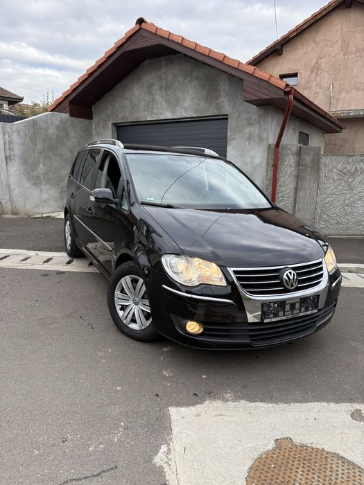 Touran ~ Automat ~ 2.0 TDI ~ Xenon ~ An 2008 ~Cârlig remorcare~