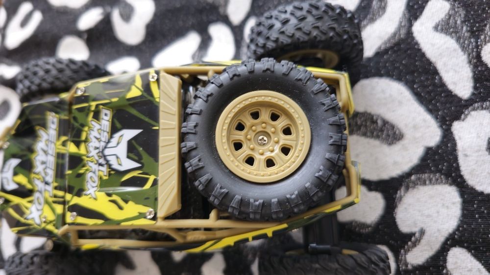 Продам машинки на радиоуправлении