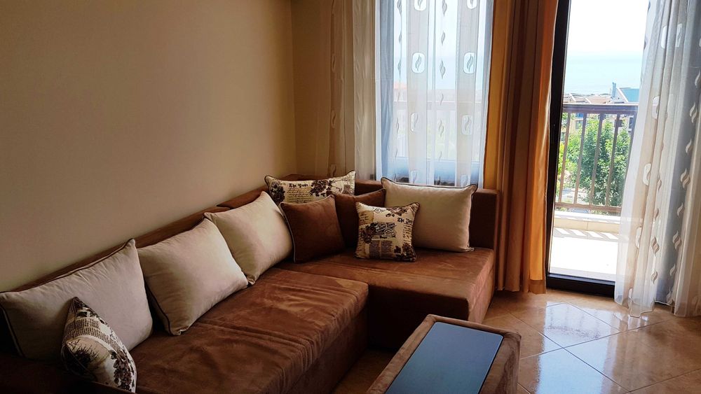 Продава се Тристаен апартамент в Свети Влас - 129 кв.м за 989 €/кв.м - Снимка #2
