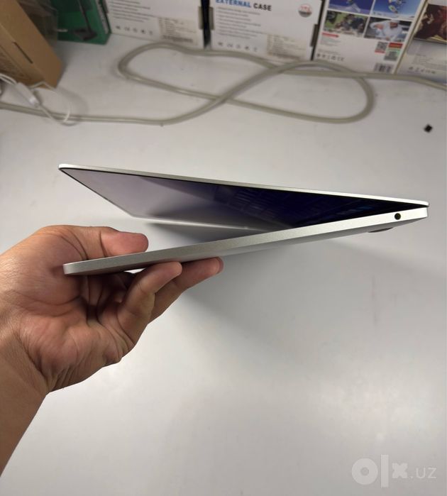 MacBook Pro 13 2016 sotiladi