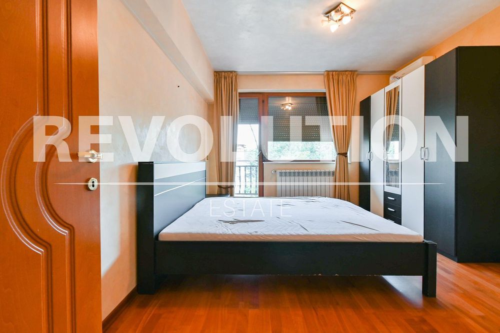 Дава се под наем Тристаен апартамент в София, Витоша - 150 кв.м за 1200 € - Снимка #10