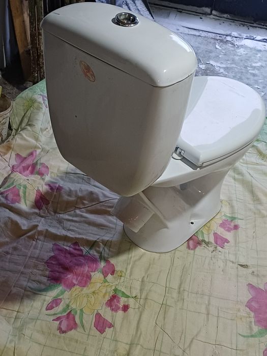 Унитаз в отличном состоянии