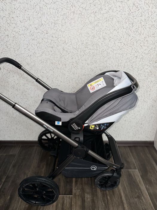 Продам коляску 3в1