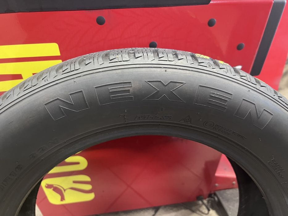 Зимни гуми 195/60 R16 2бр. Nexen  и 2бр. всесезонни гуми Good Year