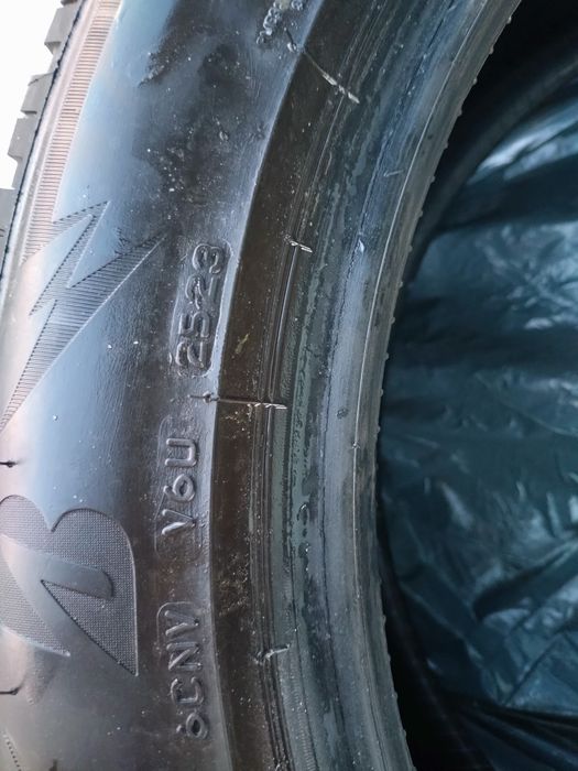 Anvelope/cauciucuri Bridgestone Blizzak 235/50/19 Iarnă M+S