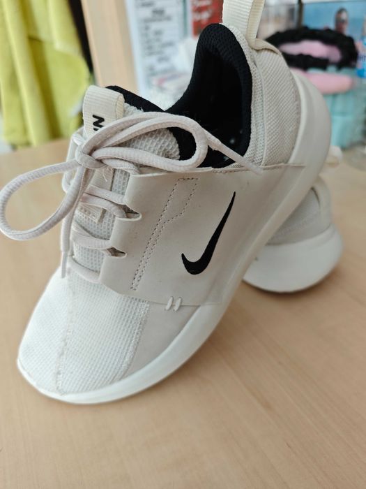 Маратонки NIKE номер 36