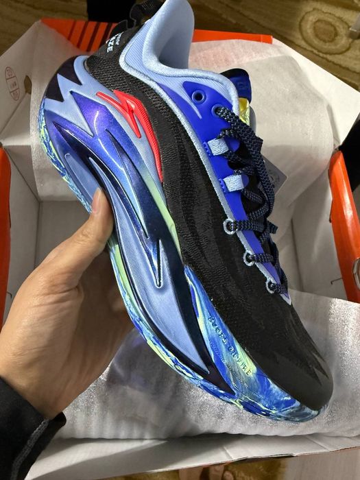 Баскетбольные кроссовки