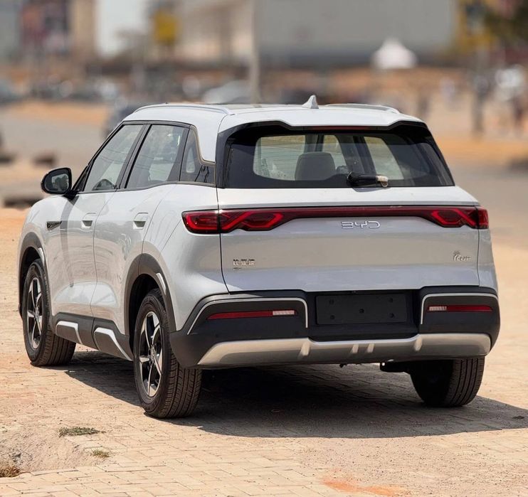 BYD YUAN UP 2024год  LEADING версия .3 позиция
