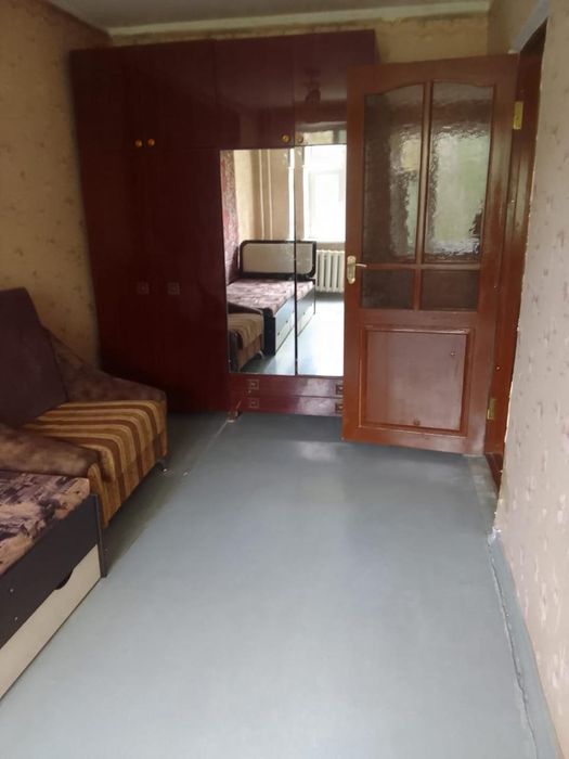 продам 2х ком.кв.в 7мкр дом 30