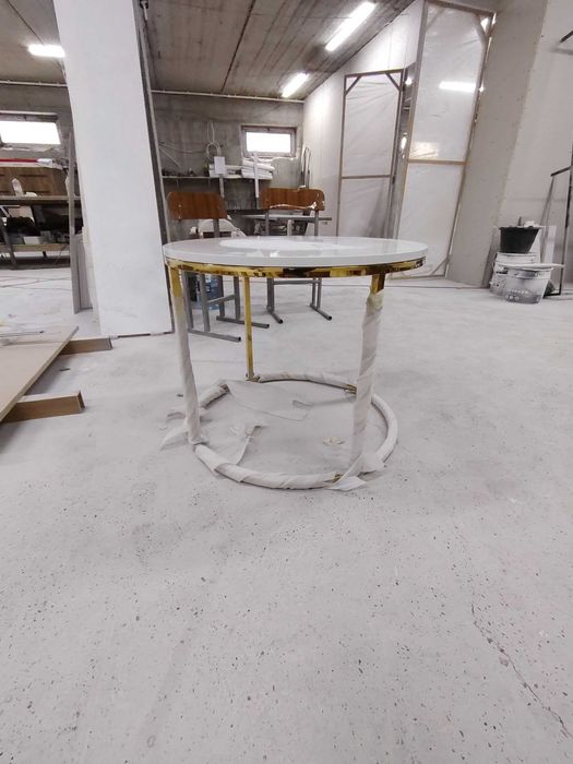 Журнальный столик