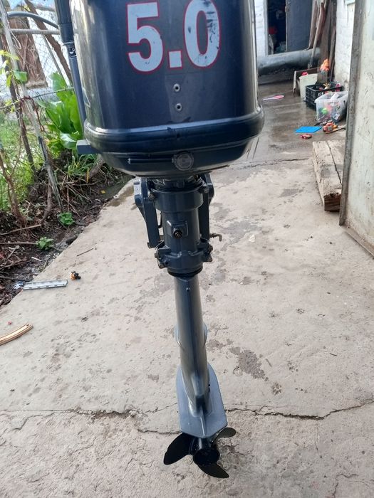 Лодочный  мотор 5 лс.