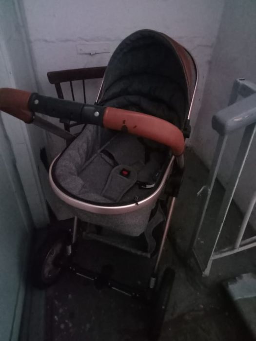 Продам коляску в хорошем состоянии