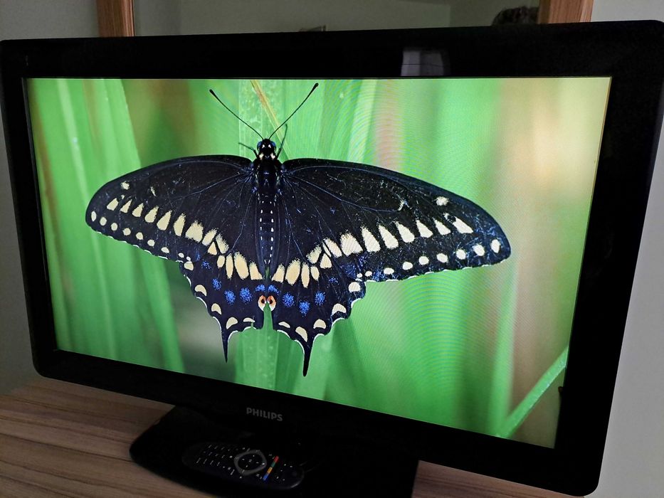 Телевизор Philips Full HD 32 inch