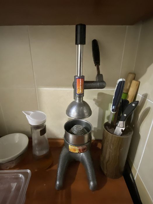 Продам соковыжималку