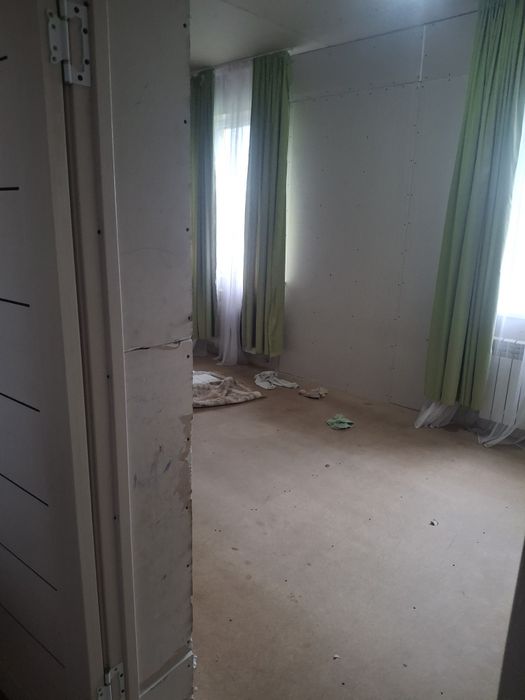 Үй сатылады 10×15 жана үй