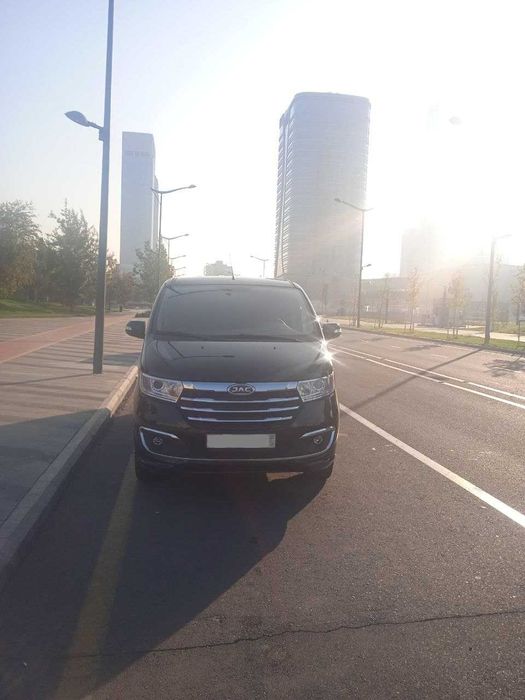 Ўзбекистон бўйлаб сайёхатлар. Тоғларга ва бошқа шаҳарларга саёҳатлар.