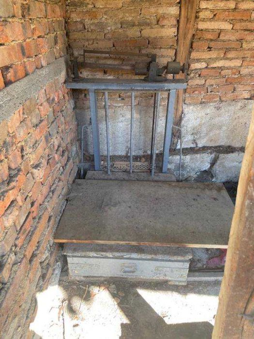 Старинен кантар за големи стоки