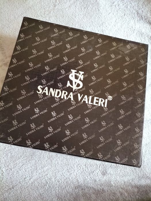 Продам сапоги бренда Sandra Valeri