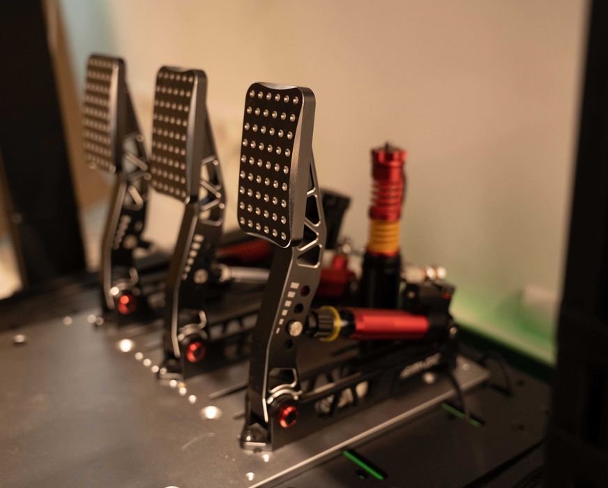 Simulator Trakracer TR160 V5,Simagic Alpha Evo Pro 18NM,Simagic FX PRO,Simagic P2000-R (200Kg,hidraulic)